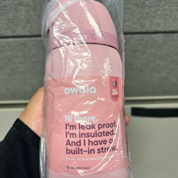 Rose Quartz 32 oz OWALA free sip - Picture 4 of 6